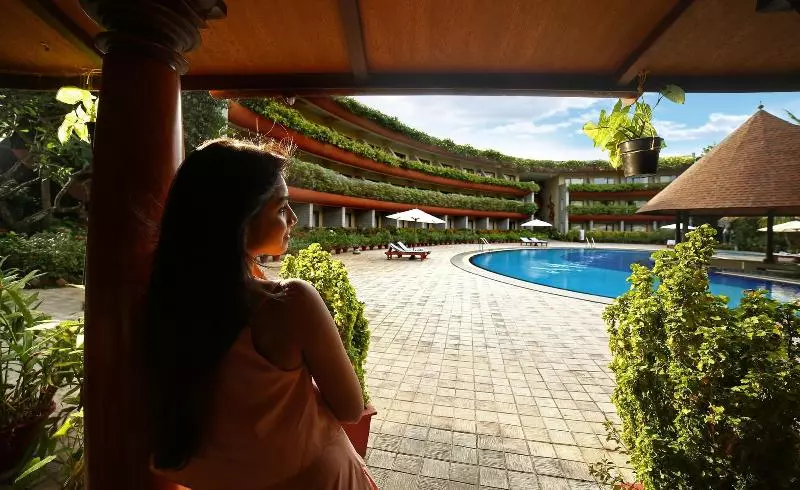 Fotos del hotel Uday Suites  The Airport:  15