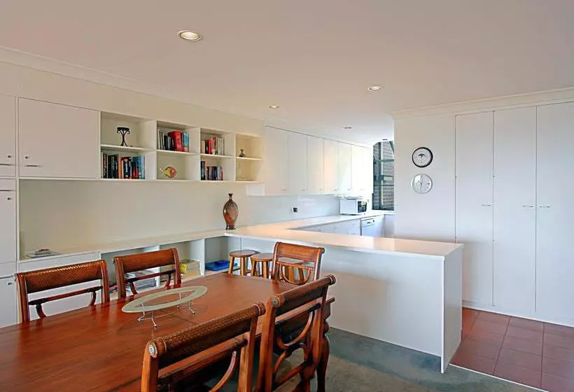 Fotos del hotel 11 James Cook Apartments:  7