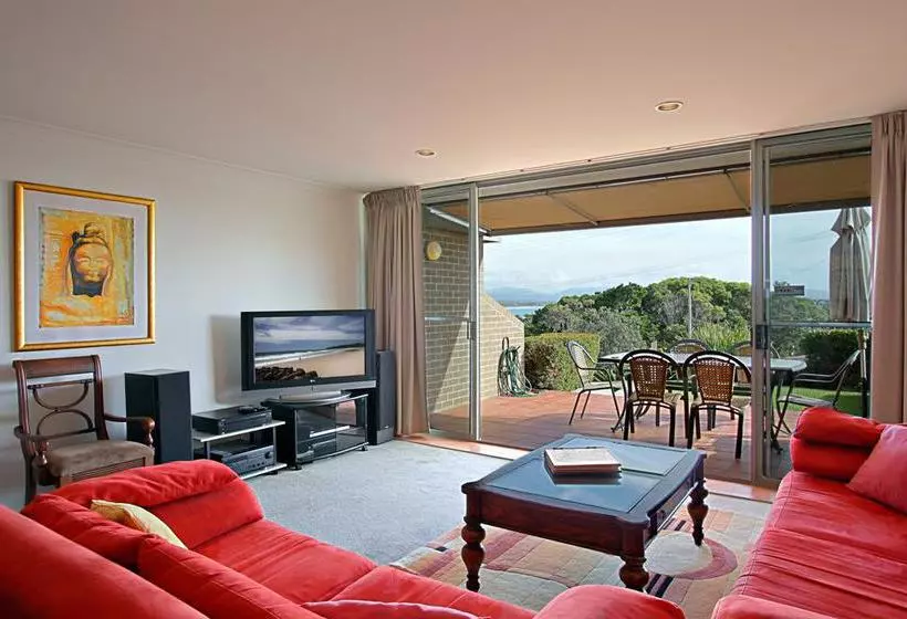 Fotos del hotel 11 James Cook Apartments:  9