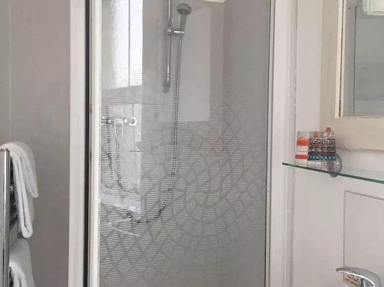 Fotos del hotel The Phantele Bed & Breakfast:  9