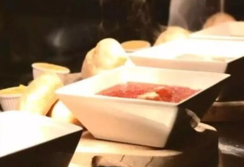 Fotos del hotel The Lilly Restaurant With Rooms:  2