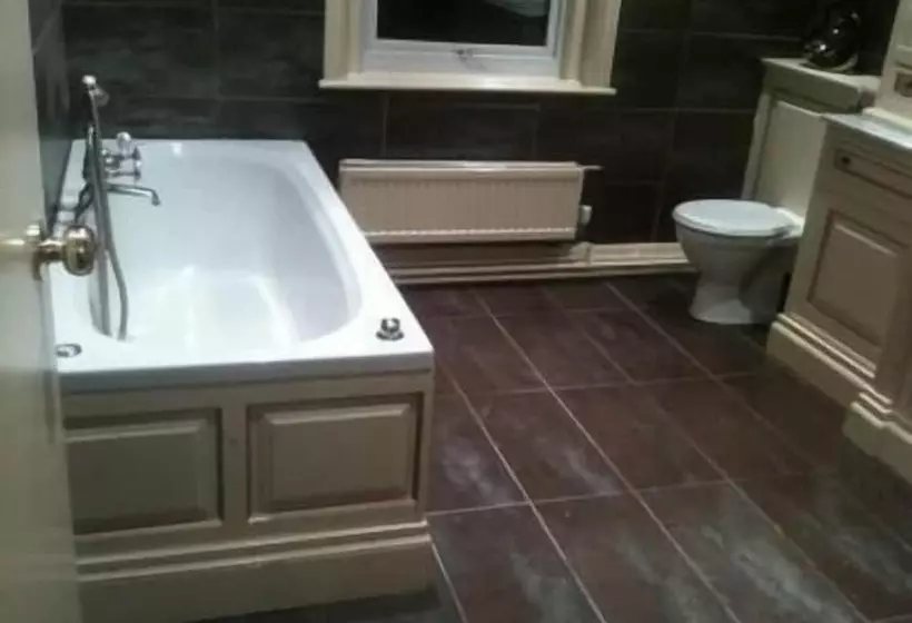 Fotos del hotel The Lilly Restaurant With Rooms:  17