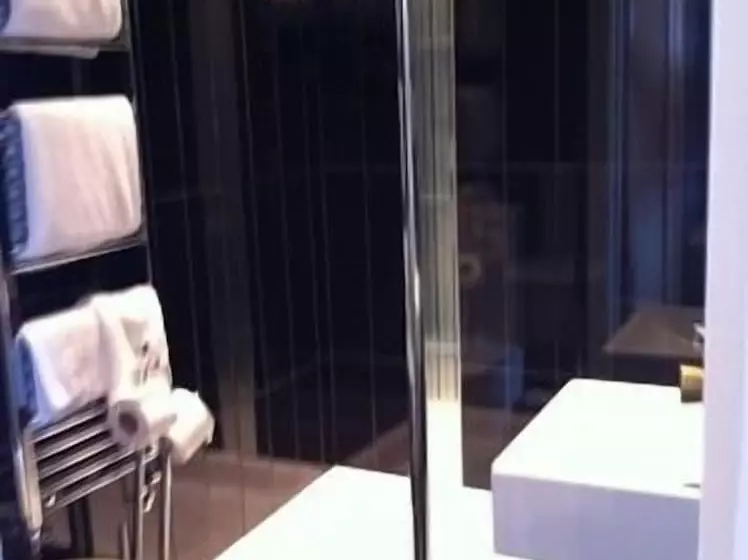 Fotos del hotel The Lilly Restaurant With Rooms:  8