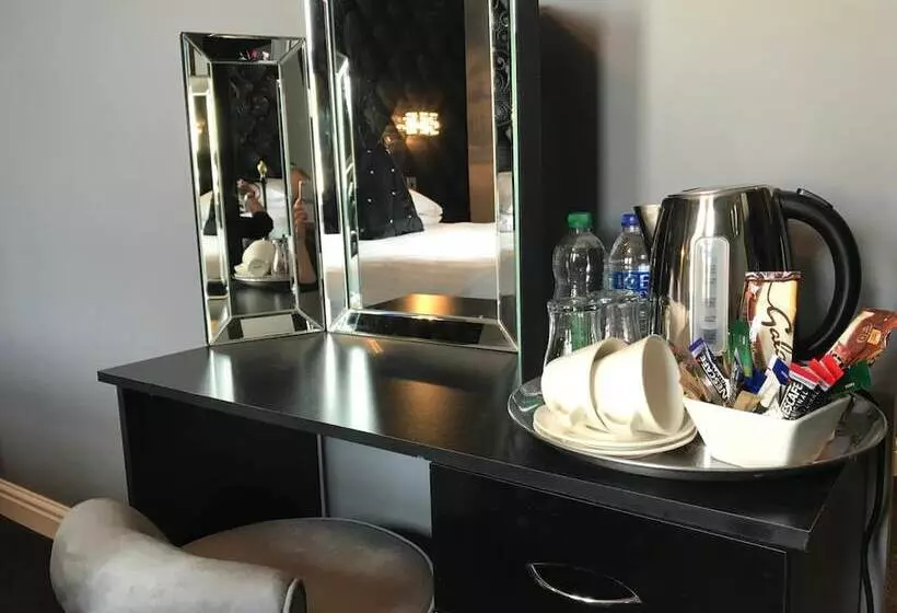 Fotos del hotel The Lilly Restaurant With Rooms:  23