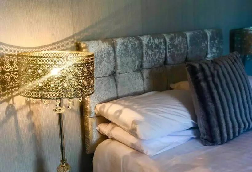 Fotos del hotel The Lilly Restaurant With Rooms:  22