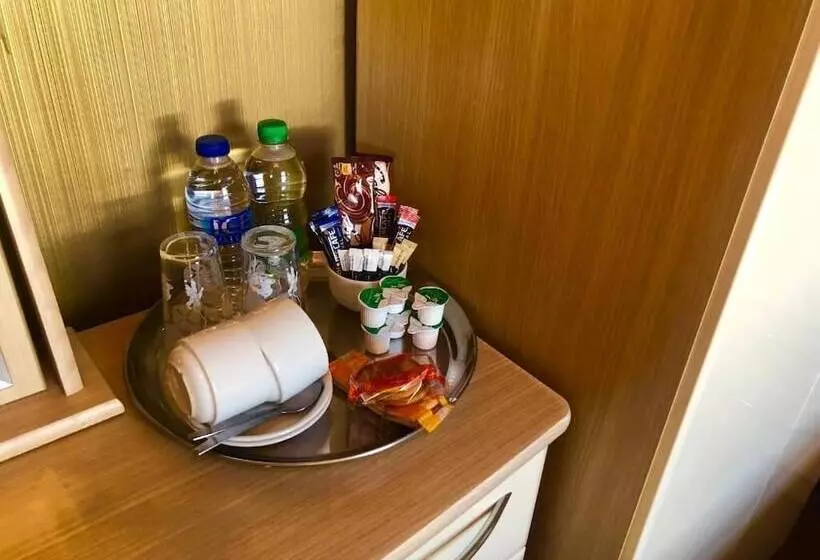 Fotos del hotel The Lilly Restaurant With Rooms:  25