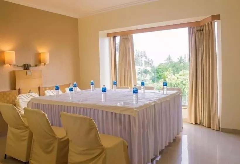 Fotos del hotel Orchard Pune:  3