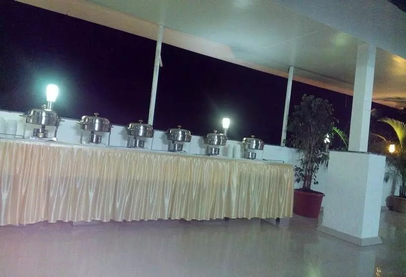 Fotos del hotel Orchard Pune:  7