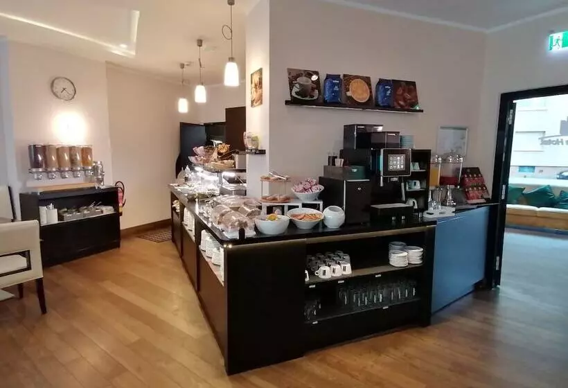 Fotos del hotel Skyline  City Frankfurt:  23