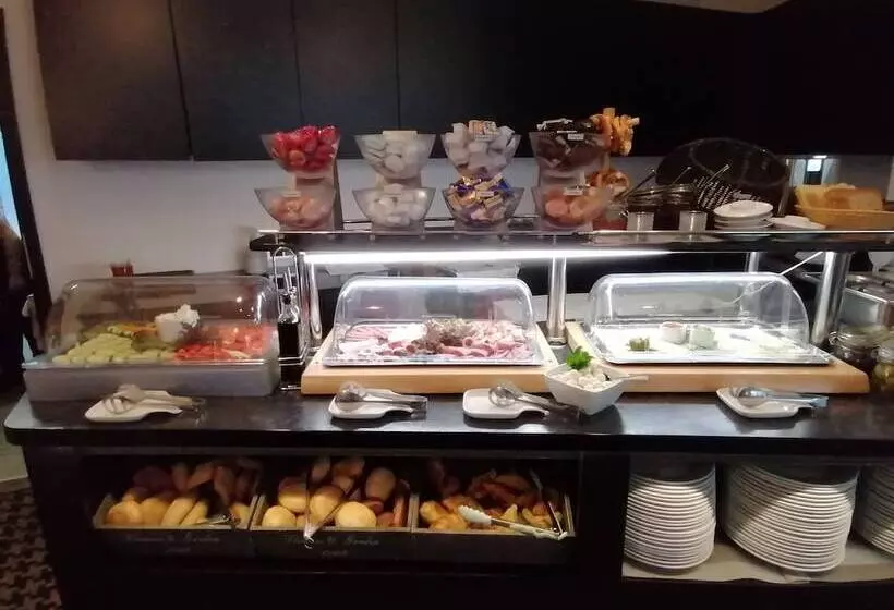 Fotos del hotel Skyline  City Frankfurt:  25