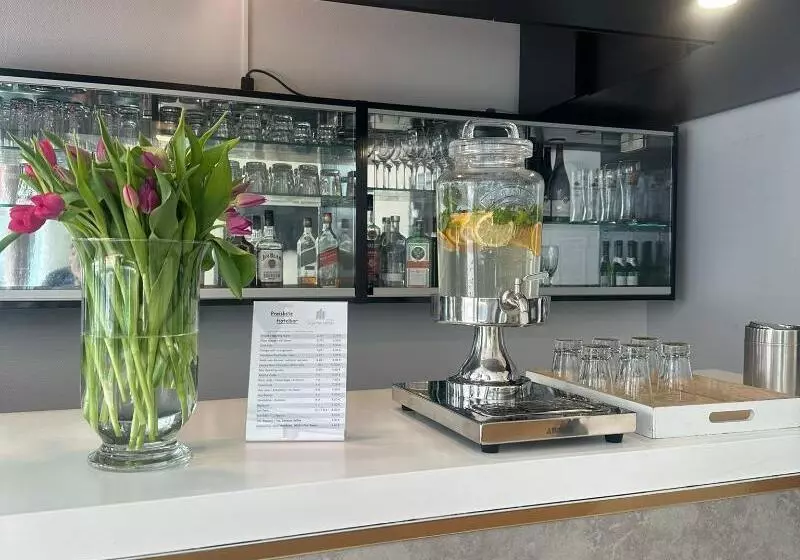 Fotos del hotel Skyline  City Frankfurt:  21