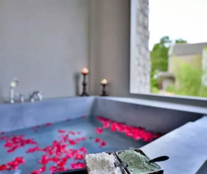 Thames Valley Khao Yai