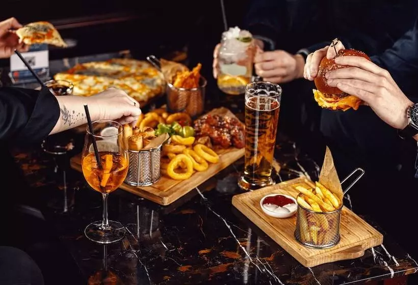 Fotos del hotel Hotels & Preference Hualing Tbilisi:  4