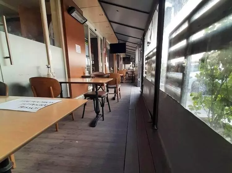 Fotos del hotel Sapko Airport:  6