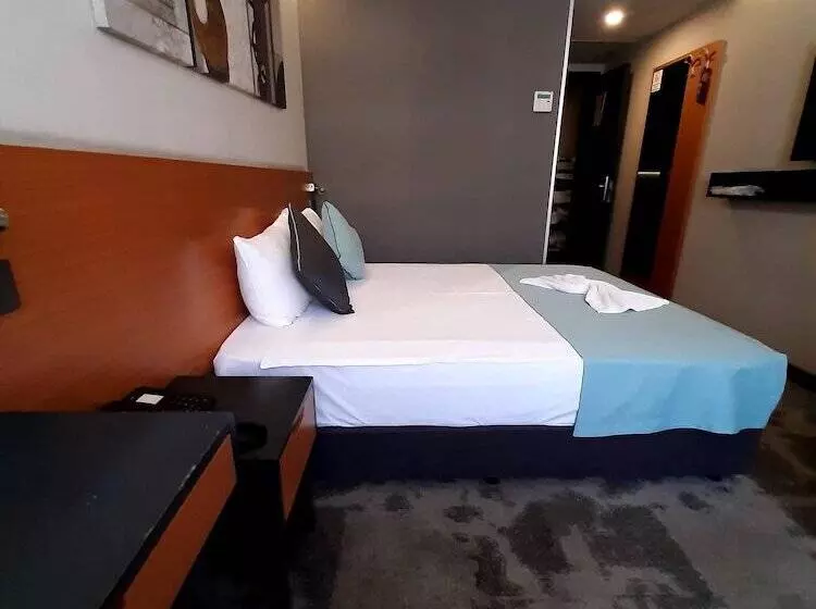 Fotos del hotel Sapko Airport:  18