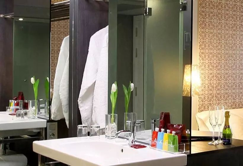 Fotos del hotel Two  Barcelona By Axel 4 Sup Adults Only:  6