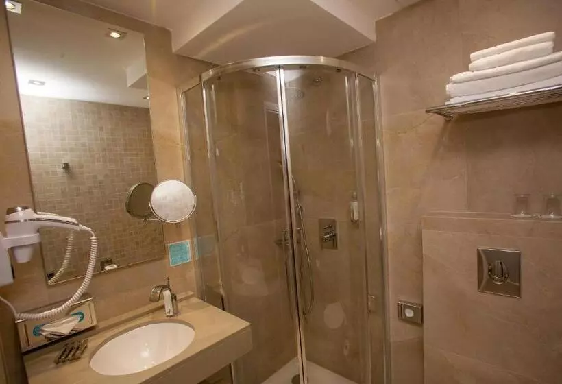 Fotos del hotel Hôtel La Caravelle:  5