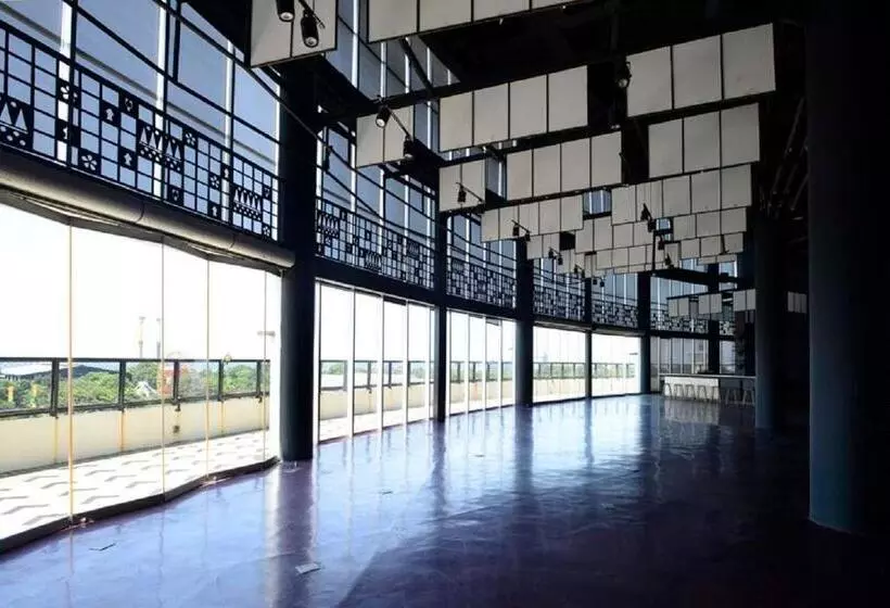 Fotos del hotel Discovery Ancol:  2