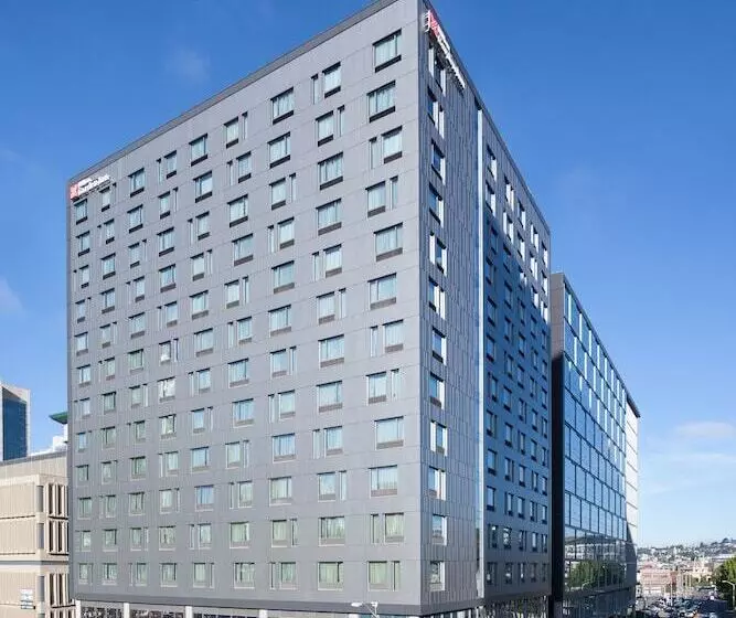 Hilton Garden Inn Seattle Downtown
