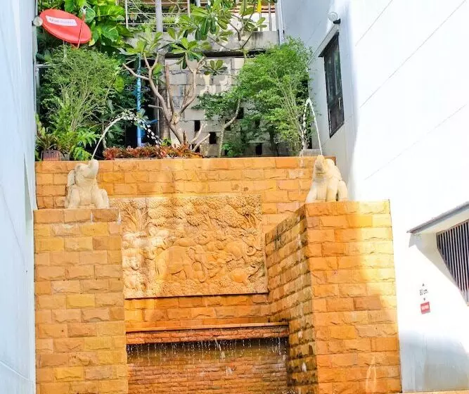 Fotos del hotel Ben's House:  17