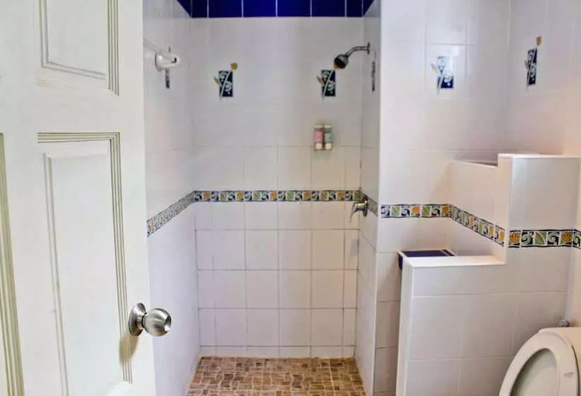 Fotos del hotel Ben's House:  6