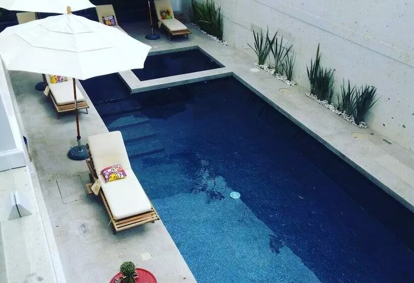 Fotos del hotel Es Design:  12