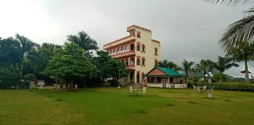 The Country Side Resorts