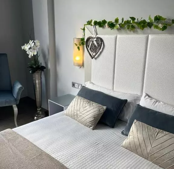 Fotos del hotel Santa Eulalia:  13