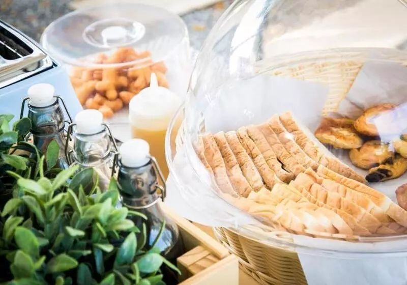 Fotos del hotel The Restro:  6