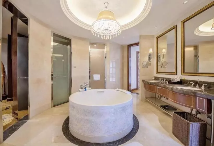 Fotos del hotel Days  Logan City Huizhou:  3