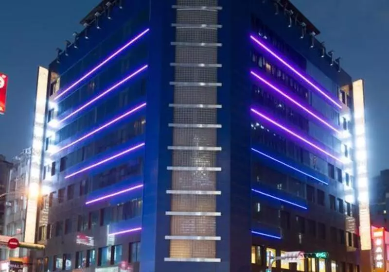 Green World Taipei Station