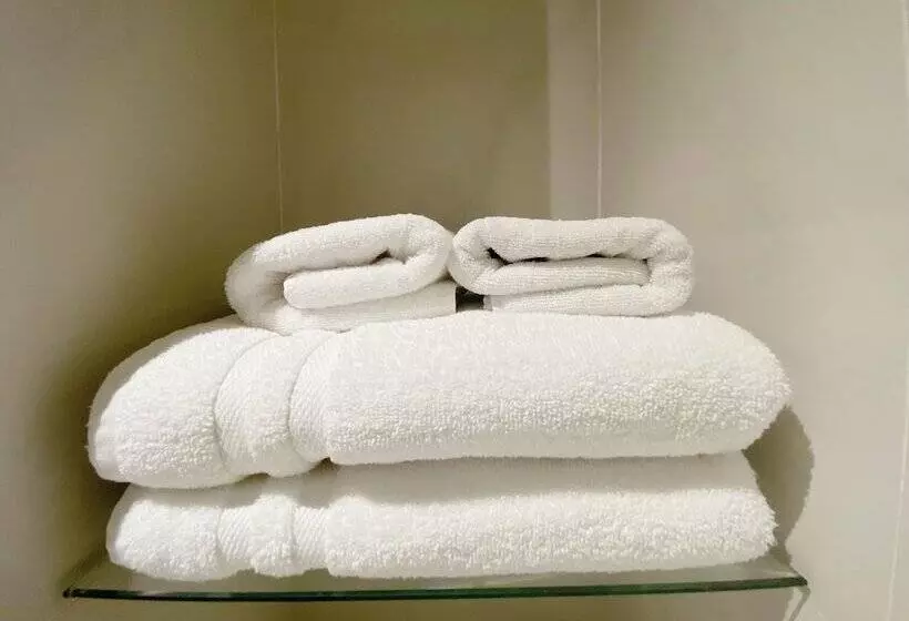 Fotos del hotel The Luxe:  25