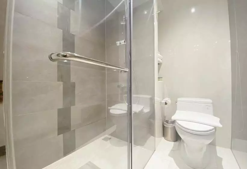 Fotos del hotel The Luxe:  8