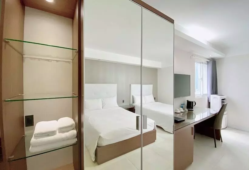 Fotos del hotel The Luxe:  10