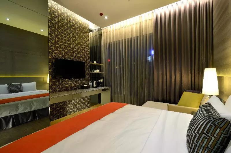 Fotos del hotel Amici Hotel Six Star Hostel:  6