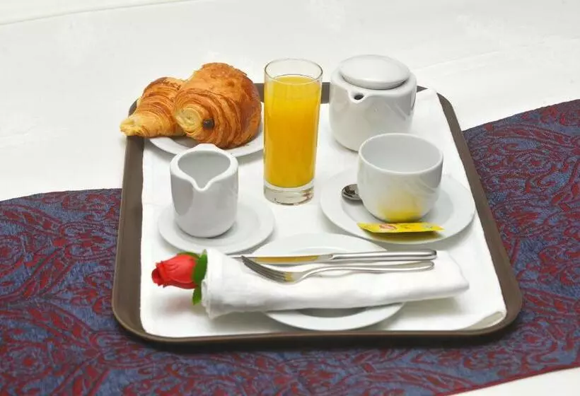 Fotos del hotel Hôtel Fleur De Lys Plateau:  14