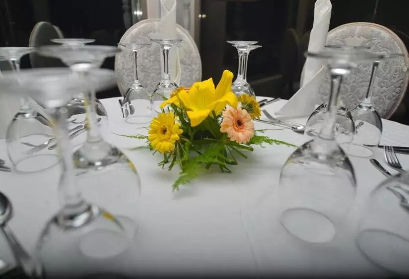 Fotos del hotel Hôtel Fleur De Lys Plateau:  8