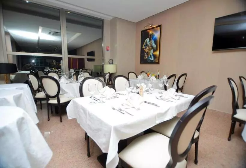 Fotos del hotel Hôtel Fleur De Lys Plateau:  5