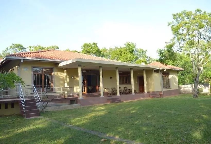 Fotos del hotel Lake View Bungalow Yala:  15