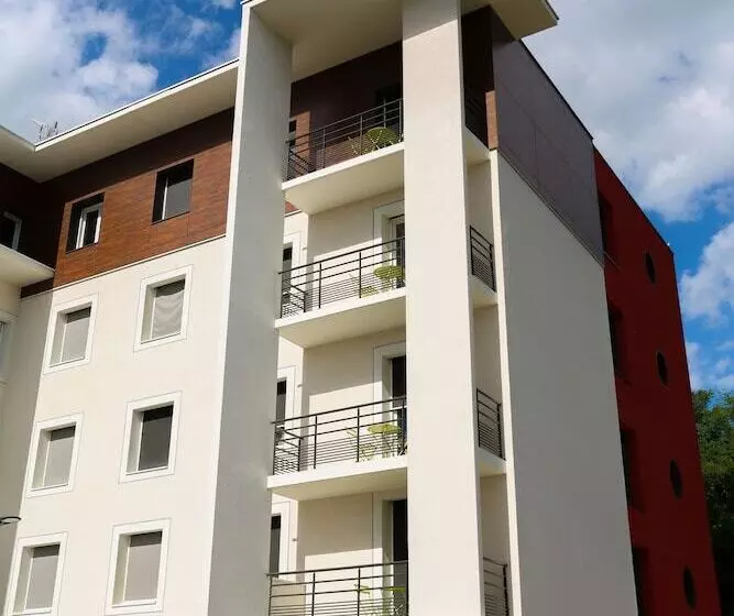 Fotos del hotel The Originals Westlodge Dardilly Lyon Nord:  10