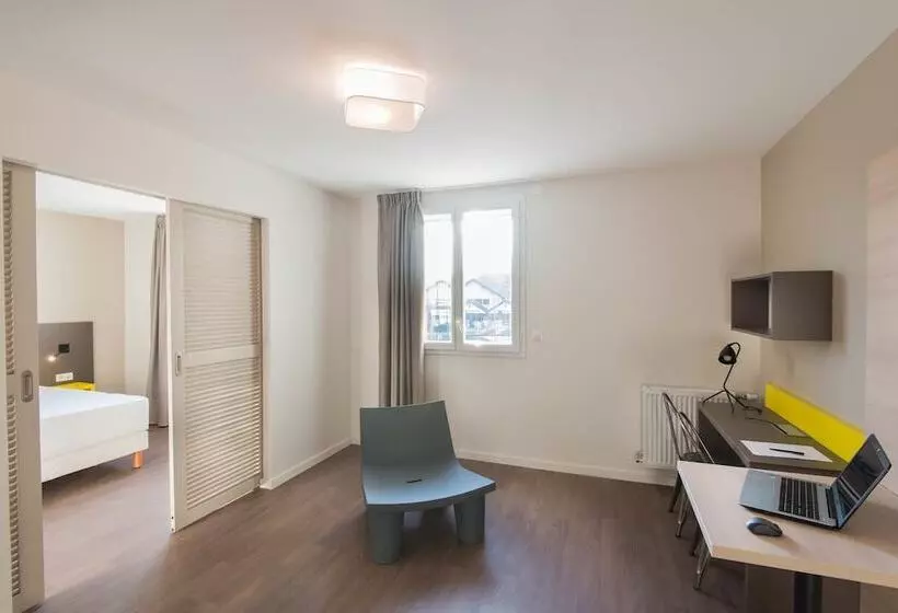 Fotos del hotel The Originals Westlodge Dardilly Lyon Nord:  24