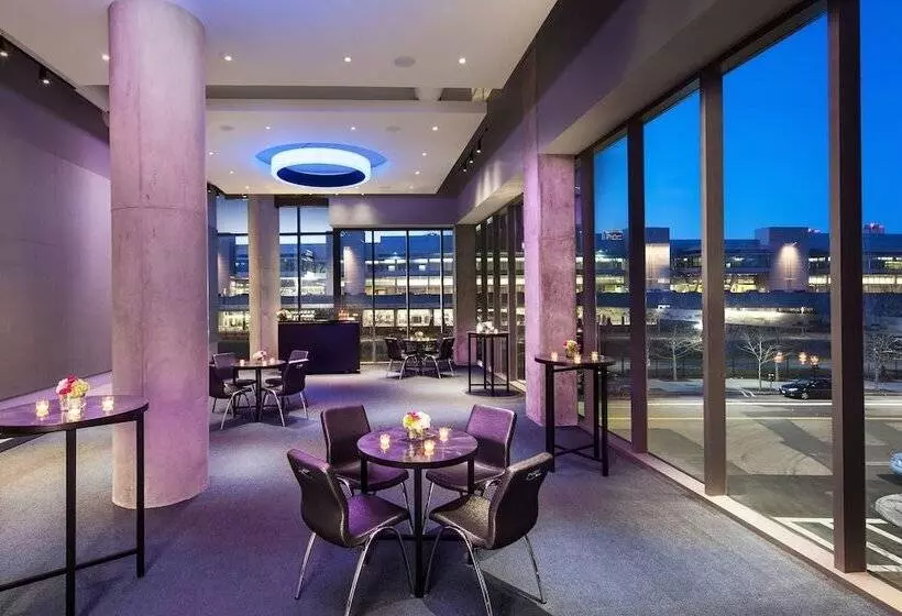 Fotos del hotel Aloft Boston Seaport District:  16