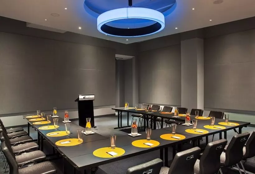 Fotos del hotel Aloft Boston Seaport District:  13