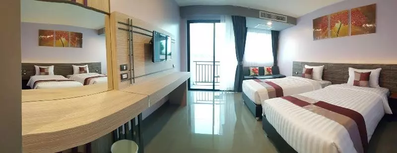 Fotos del hotel Lakkhana Poolside Resort:  2