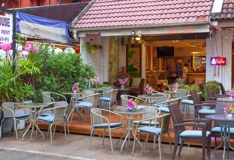 Fotos del hotel Karon Sunshine Guesthouse & Bar:  4