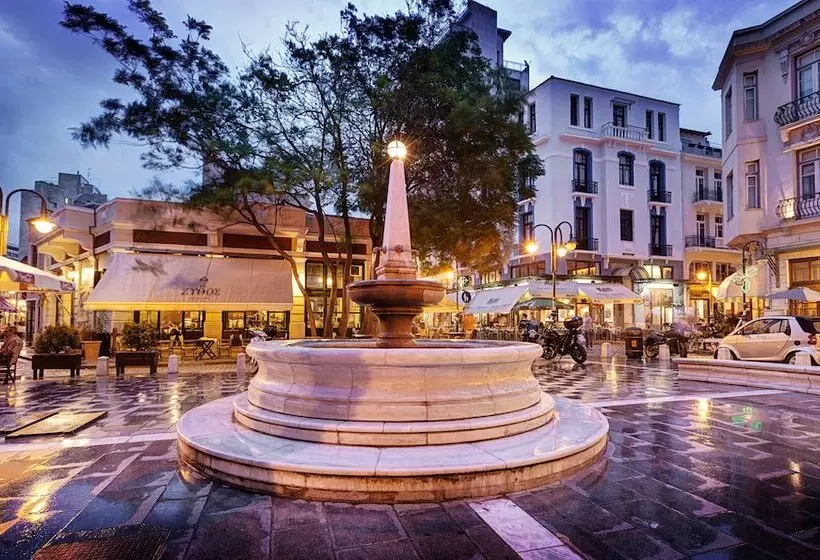 Fotos del hotel Colors Central Ladadika:  16