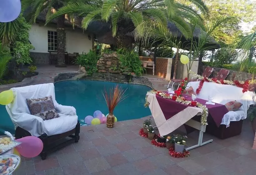 Fotos del hotel Parrot Lodge:  3