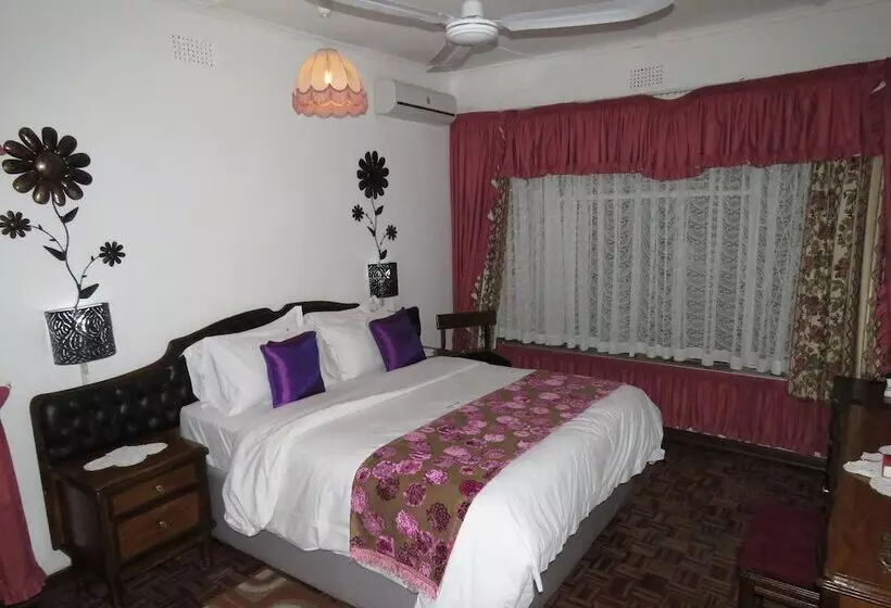 Fotos del hotel Parrot Lodge:  13