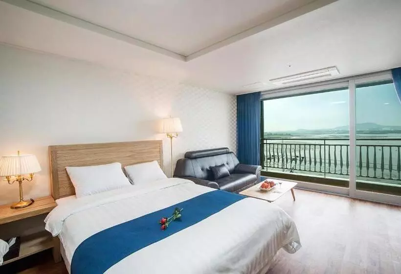 Fotos del hotel Breeze Bay:  23