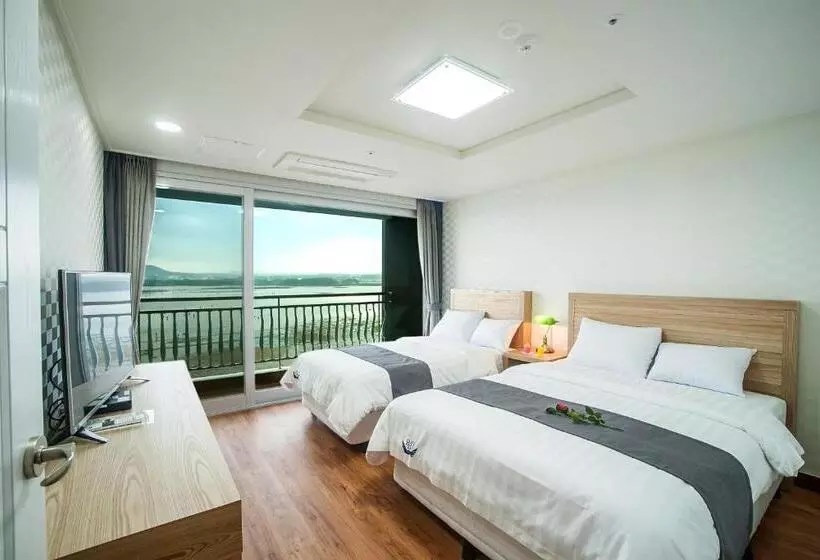 Fotos del hotel Breeze Bay:  25